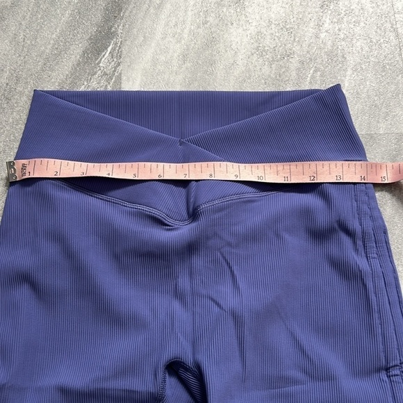 Til You Collapse Ribbed Vortex Ruched Shorts Violet large side tie 4’ inseam - Picture 6 of 8